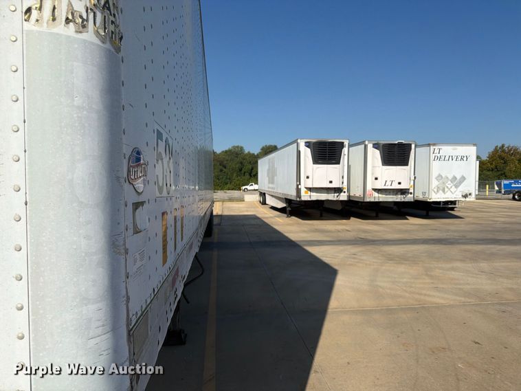 image for item FP4059 2001 Utility VS2DC dry van trailer