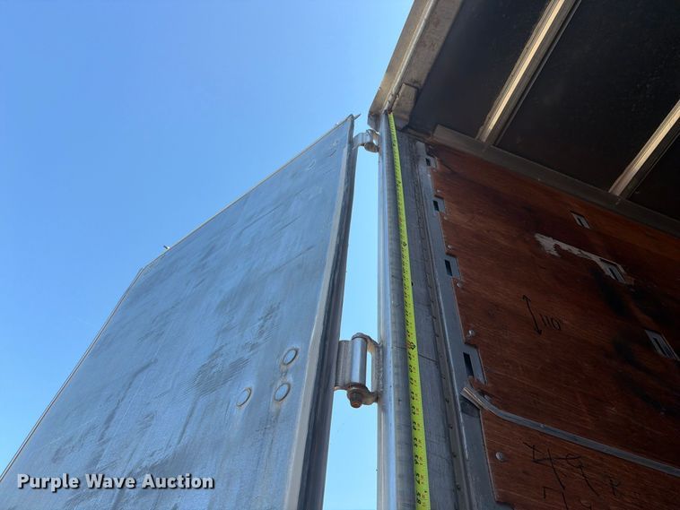 image for item FP4059 2001 Utility VS2DC dry van trailer