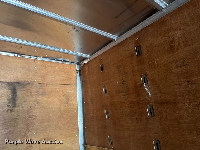 image for item FP4059 2001 Utility VS2DC dry van trailer