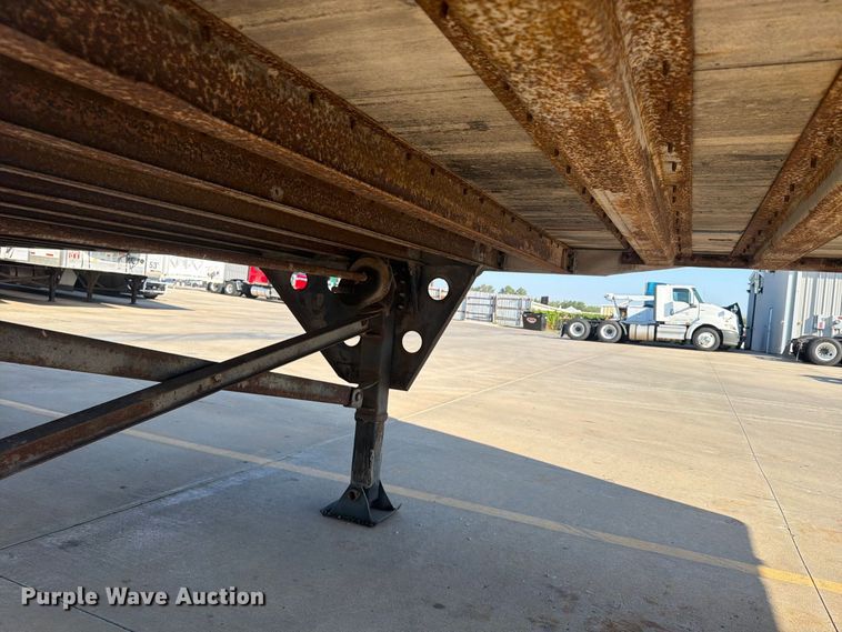 image for item FP4059 2001 Utility VS2DC dry van trailer