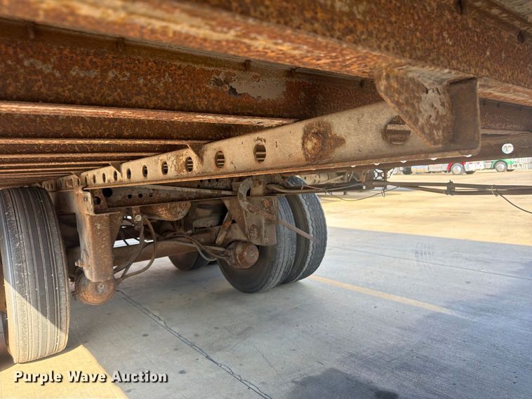 image for item FP4059 2001 Utility VS2DC dry van trailer