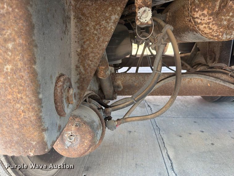 image for item FP4059 2001 Utility VS2DC dry van trailer