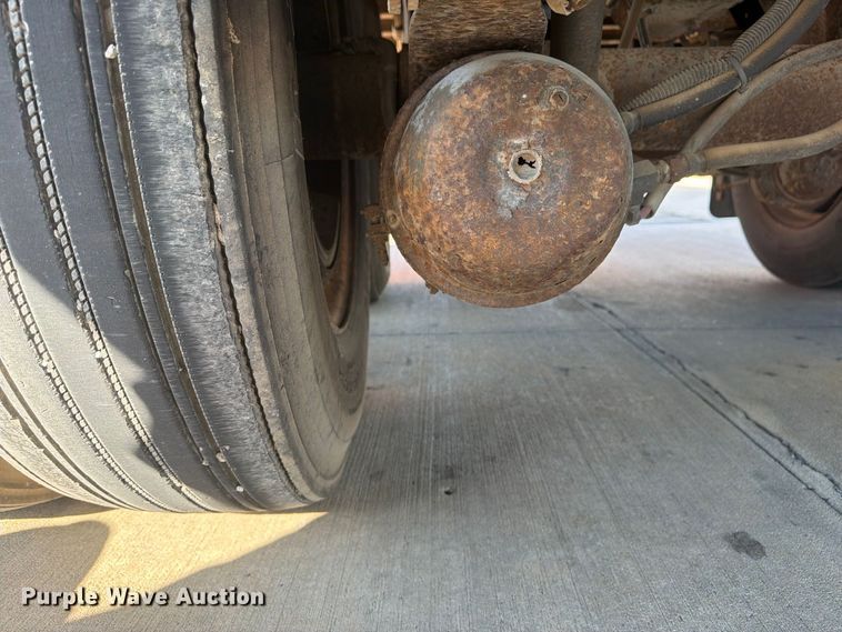 image for item FP4059 2001 Utility VS2DC dry van trailer