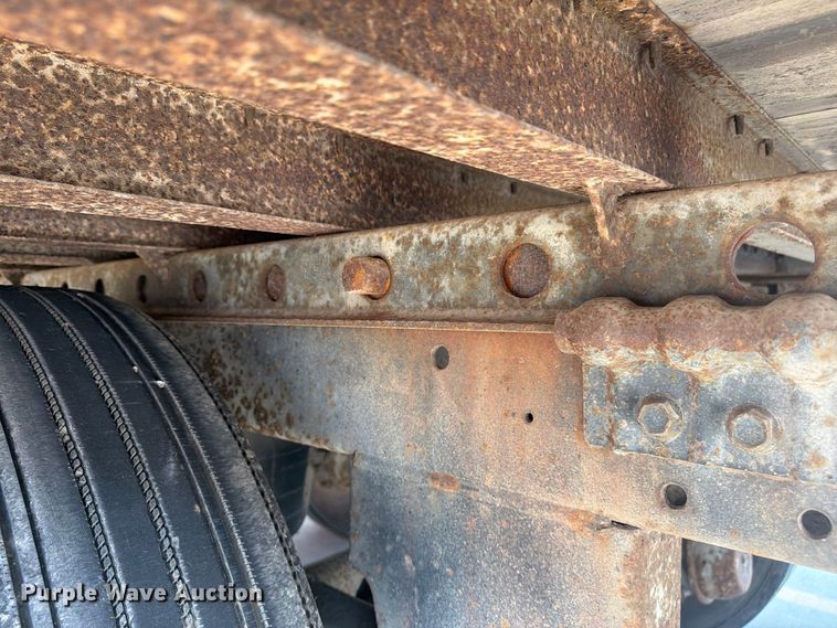 image for item FP4059 2001 Utility VS2DC dry van trailer