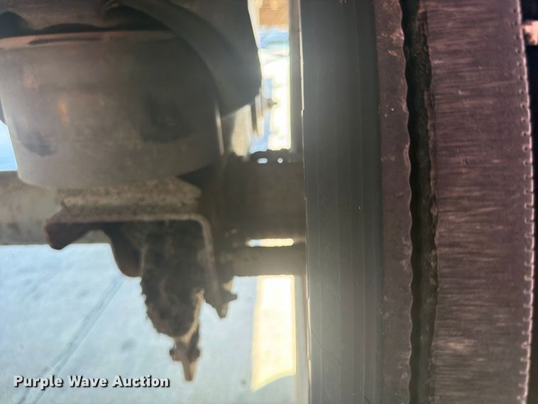 image for item FP4059 2001 Utility VS2DC dry van trailer