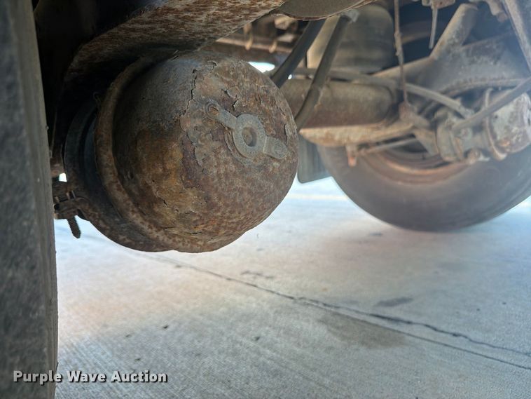 image for item FP4059 2001 Utility VS2DC dry van trailer