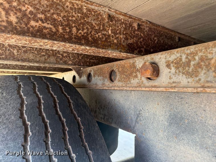 image for item FP4059 2001 Utility VS2DC dry van trailer