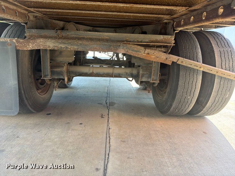 image for item FP4059 2001 Utility VS2DC dry van trailer