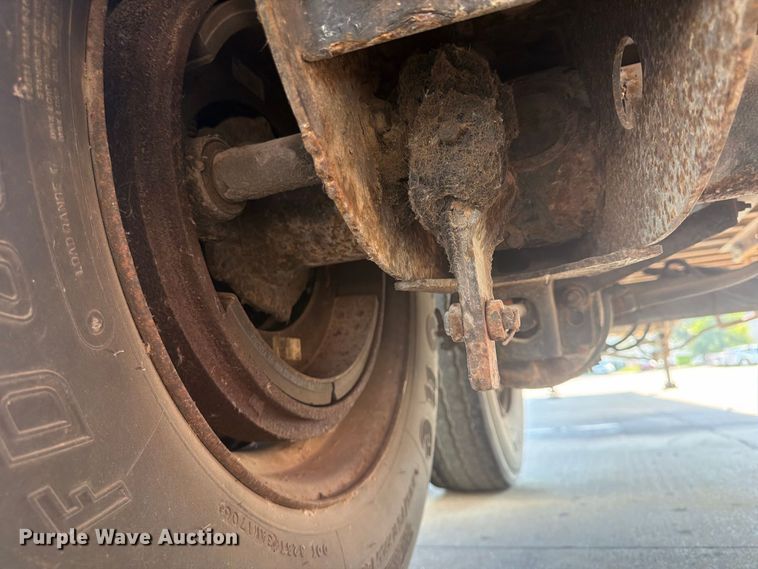 image for item FP4059 2001 Utility VS2DC dry van trailer