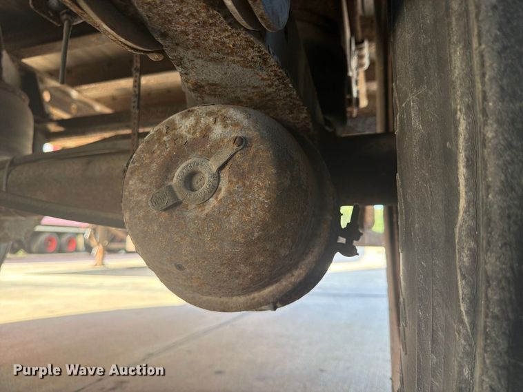image for item FP4059 2001 Utility VS2DC dry van trailer