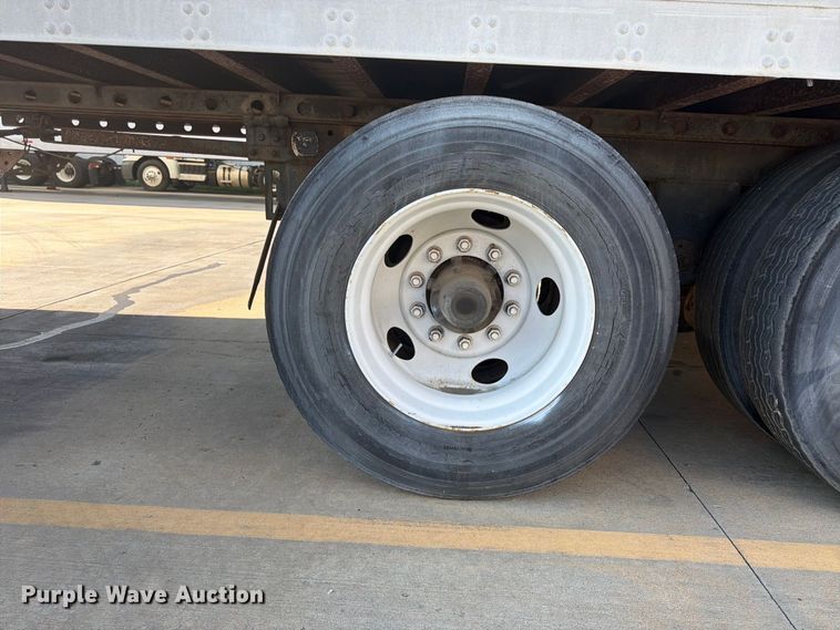 image for item FP4059 2001 Utility VS2DC dry van trailer