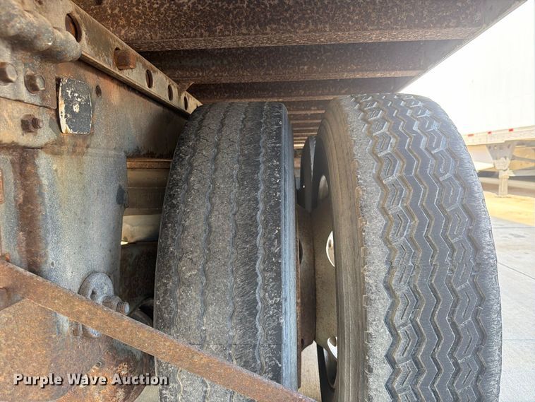 image for item FP4059 2001 Utility VS2DC dry van trailer
