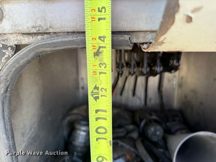 image for item FP4064 1975 Heil tank truck