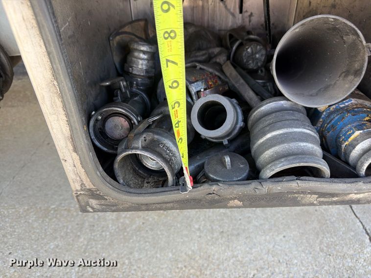 image for item FP4064 1975 Heil tank truck