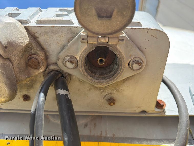 image for item FP4064 1975 Heil tank truck