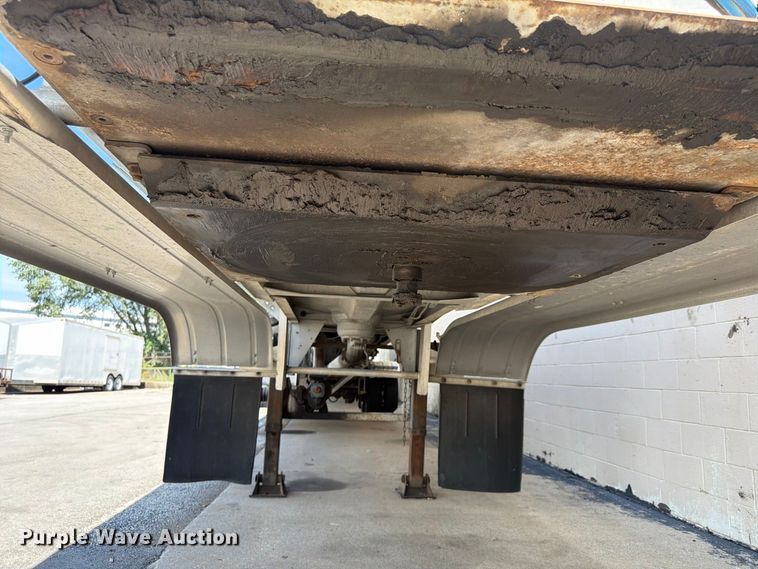 image for item FP4064 1975 Heil tank truck