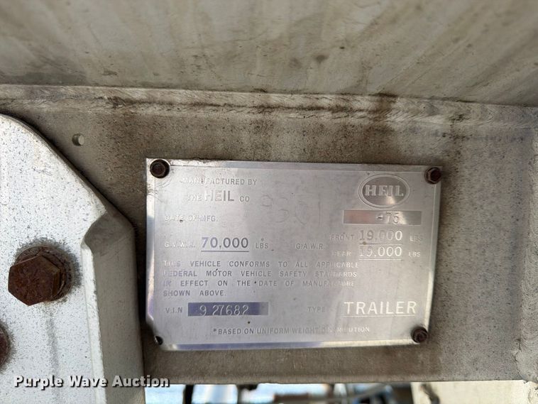 image for item FP4064 1975 Heil tank truck