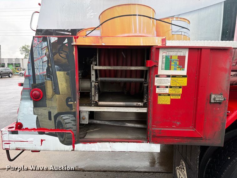 image for item FP4072 2009 Peterbilt 335 fuel truck