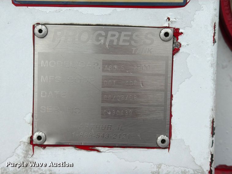 image for item FP4072 2009 Peterbilt 335 fuel truck