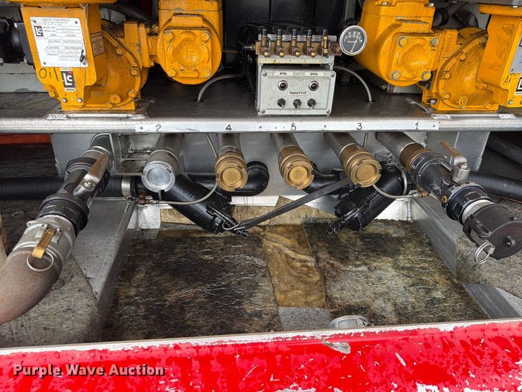 image for item FP4072 2009 Peterbilt 335 fuel truck