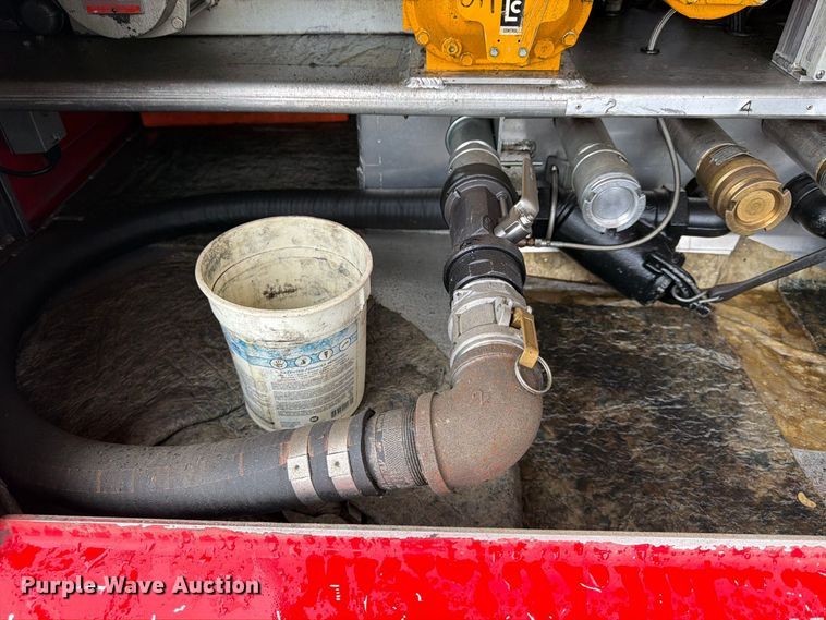 image for item FP4072 2009 Peterbilt 335 fuel truck