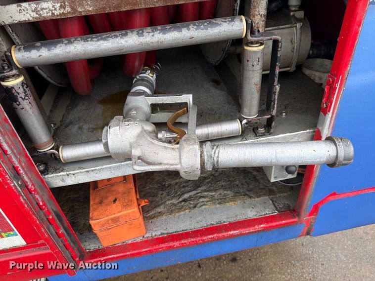 image for item FP4072 2009 Peterbilt 335 fuel truck