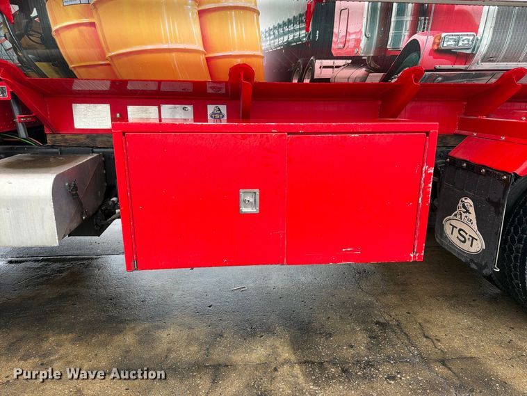 image for item FP4072 2009 Peterbilt 335 fuel truck