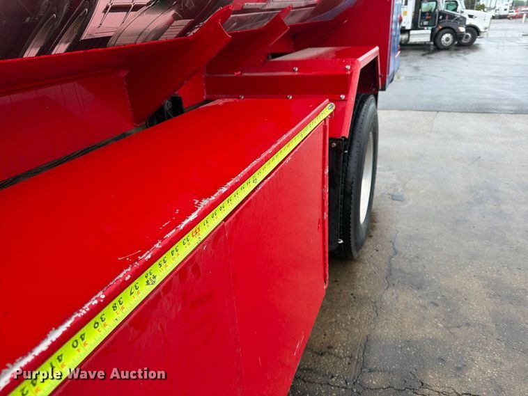 image for item FP4072 2009 Peterbilt 335 fuel truck