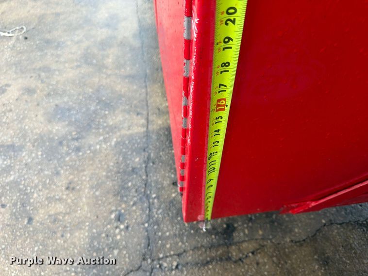 image for item FP4072 2009 Peterbilt 335 fuel truck