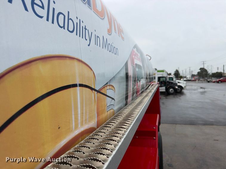 image for item FP4072 2009 Peterbilt 335 fuel truck