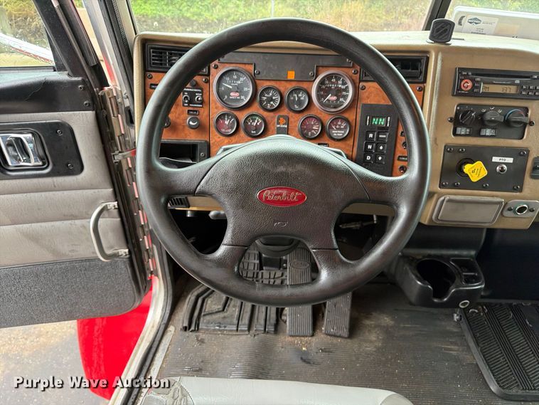 image for item FP4072 2009 Peterbilt 335 fuel truck