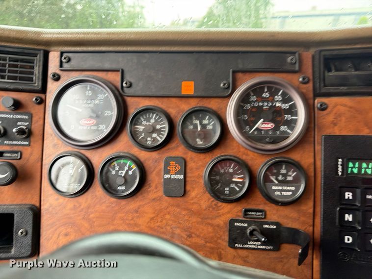 image for item FP4072 2009 Peterbilt 335 fuel truck