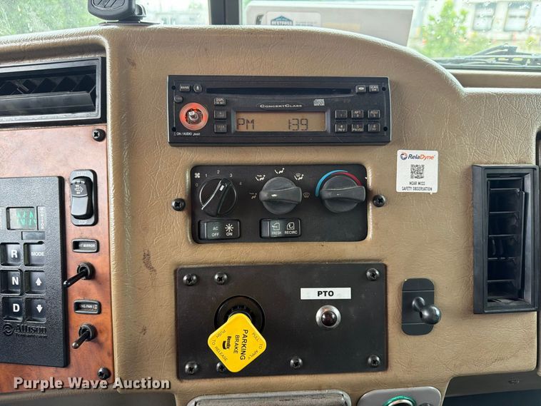 image for item FP4072 2009 Peterbilt 335 fuel truck