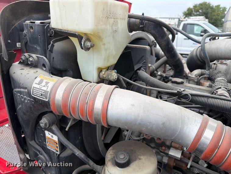 image for item FP4072 2009 Peterbilt 335 fuel truck