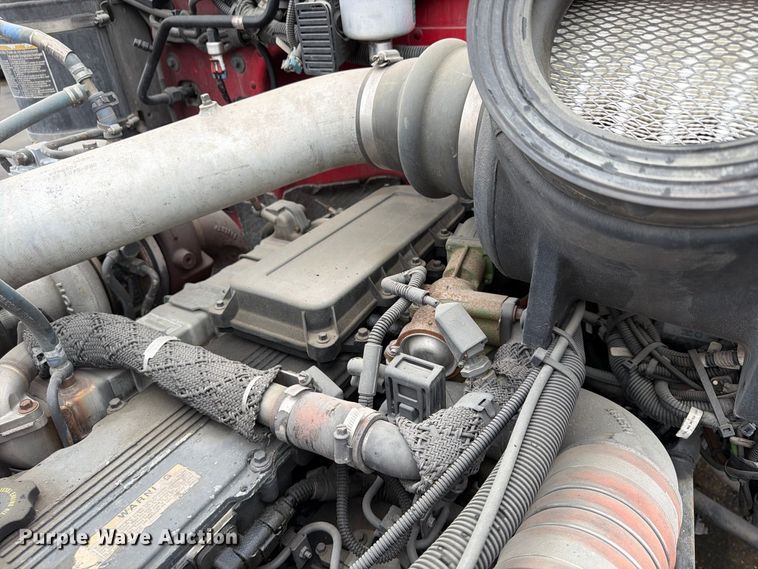 image for item FP4072 2009 Peterbilt 335 fuel truck