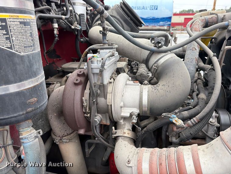image for item FP4072 2009 Peterbilt 335 fuel truck
