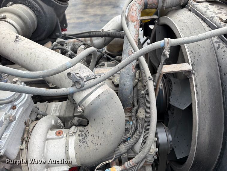 image for item FP4072 2009 Peterbilt 335 fuel truck