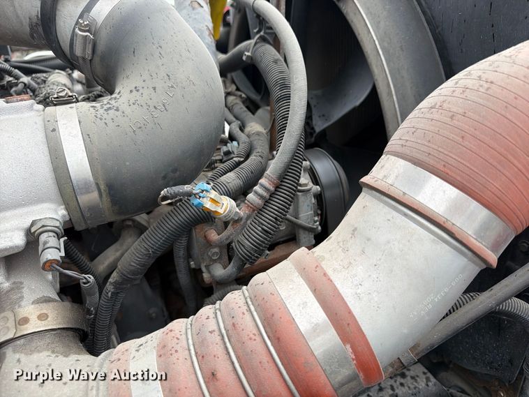 image for item FP4072 2009 Peterbilt 335 fuel truck