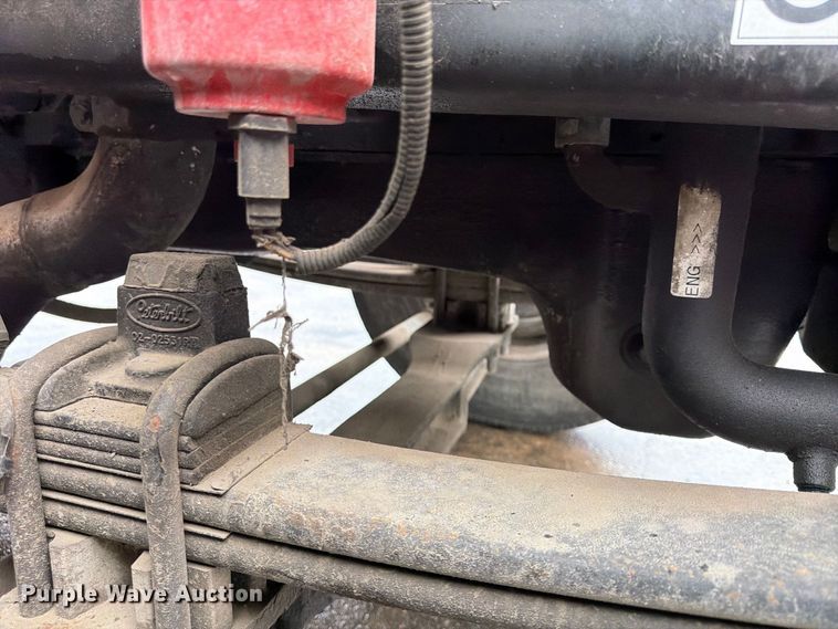 image for item FP4072 2009 Peterbilt 335 fuel truck
