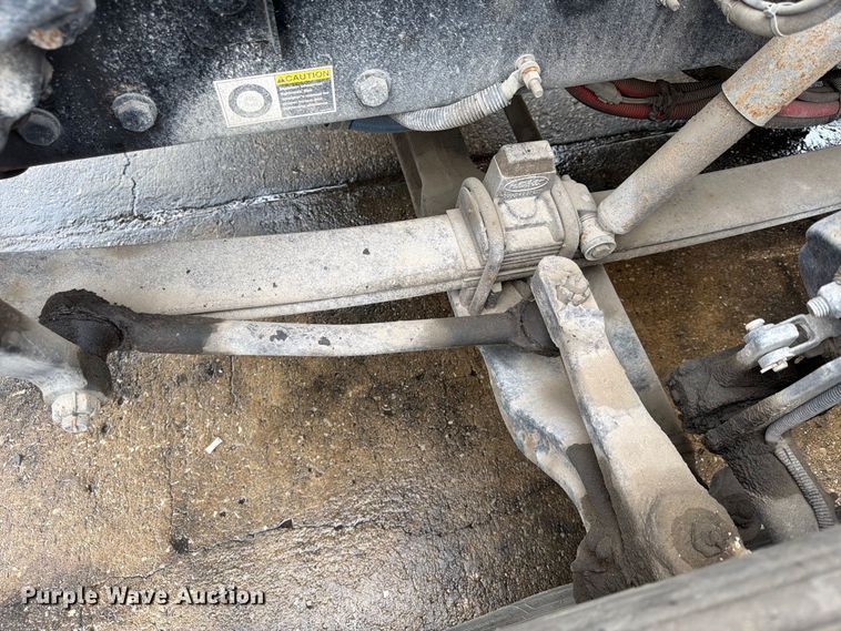 image for item FP4072 2009 Peterbilt 335 fuel truck