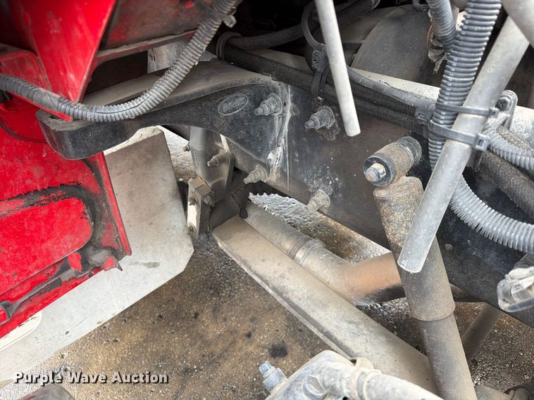 image for item FP4072 2009 Peterbilt 335 fuel truck