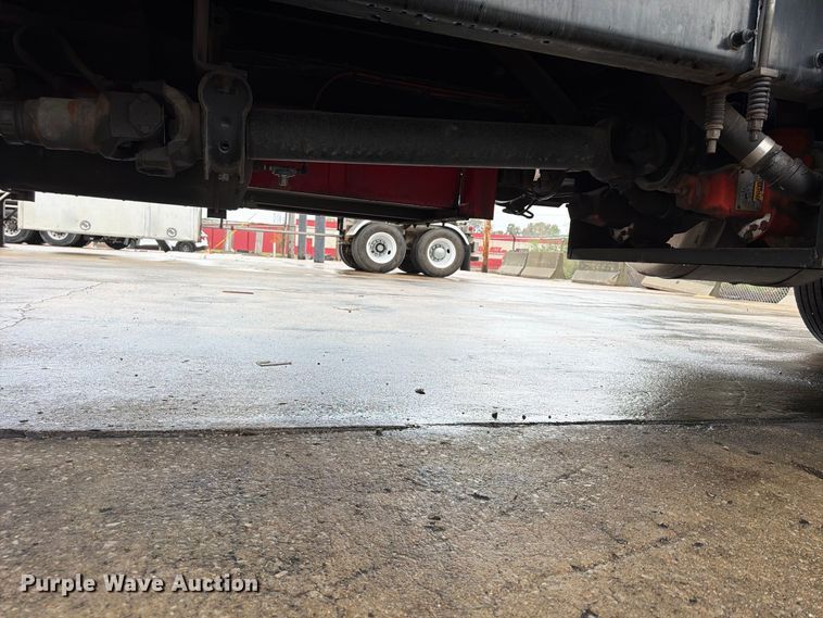 image for item FP4072 2009 Peterbilt 335 fuel truck