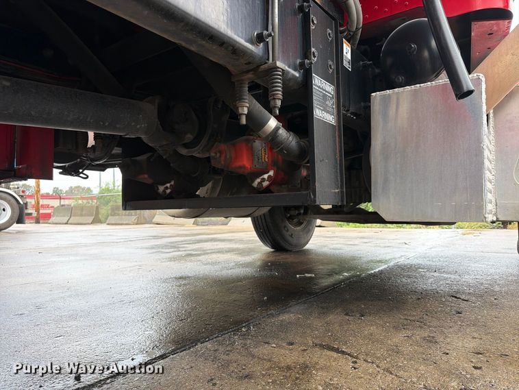 image for item FP4072 2009 Peterbilt 335 fuel truck