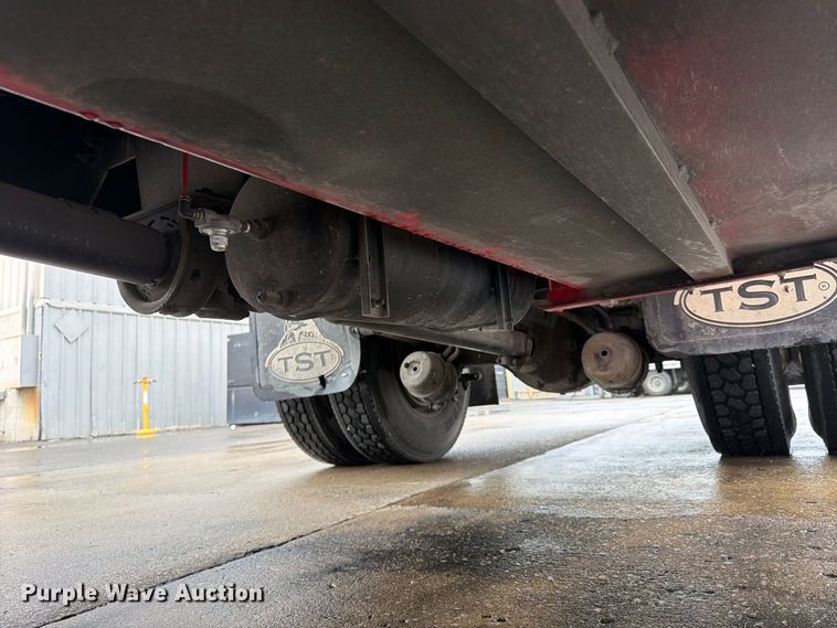 image for item FP4072 2009 Peterbilt 335 fuel truck
