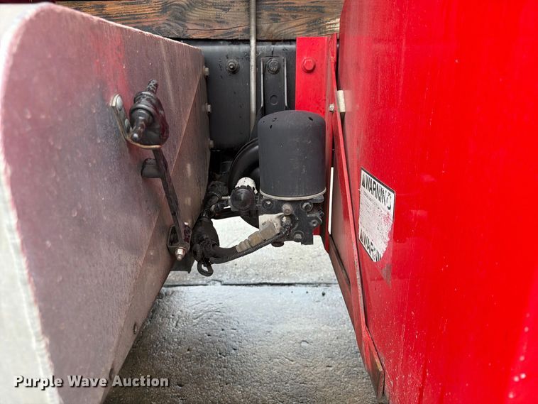 image for item FP4072 2009 Peterbilt 335 fuel truck