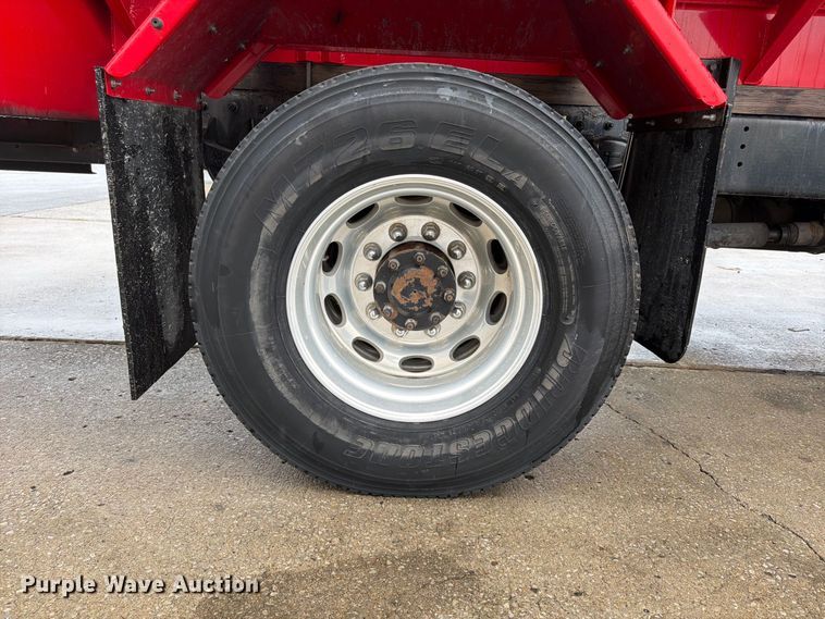 image for item FP4072 2009 Peterbilt 335 fuel truck