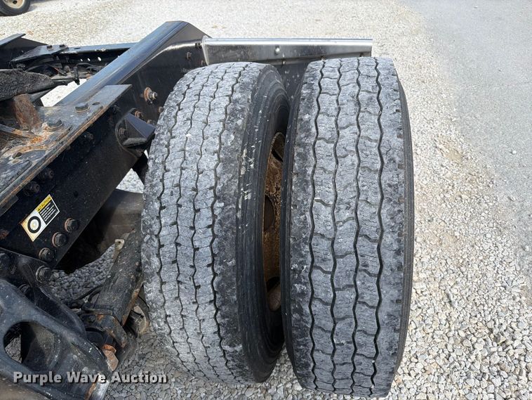 image for item FT6356 2019 Kenworth T680 semi truck