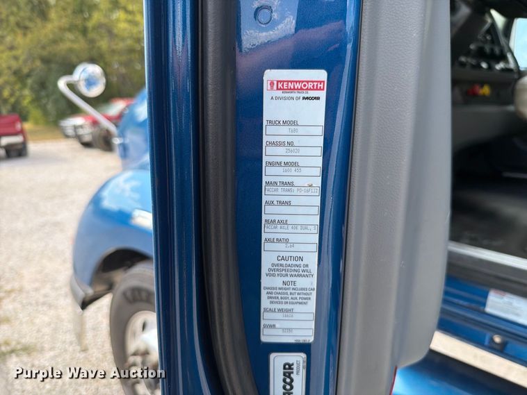 image for item FT6356 2019 Kenworth T680 semi truck