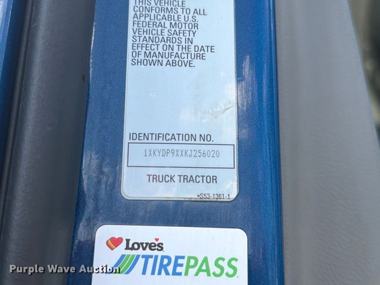 image for item FT6356 2019 Kenworth T680 semi truck