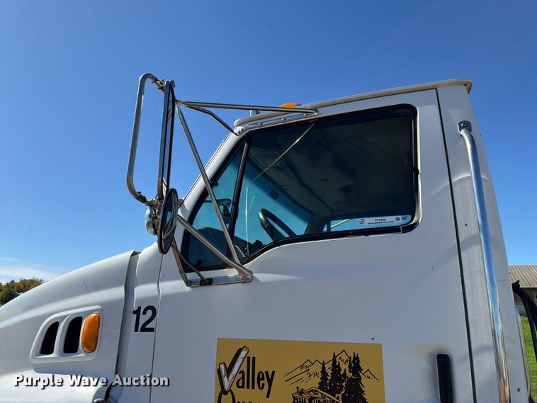 image for item FT7546 2002 Sterling A9500 semi truck